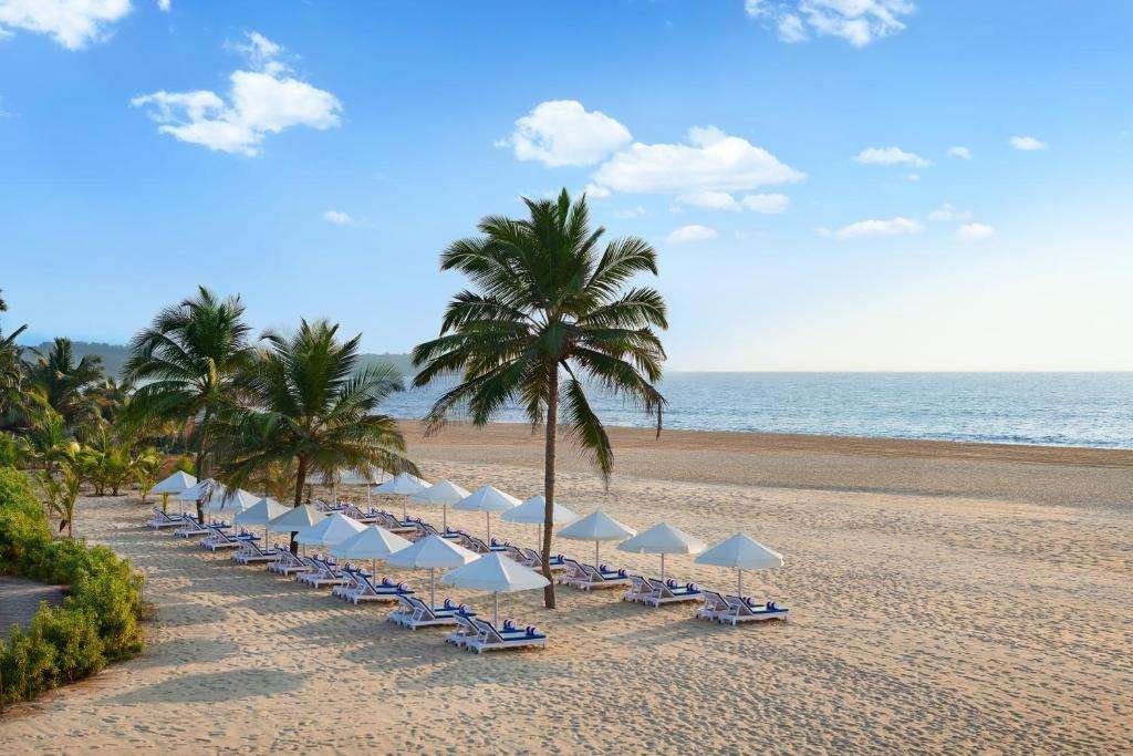 Holiday Inn Beach Resort Goa