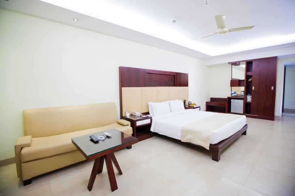 Country Inn & Suites By Radisson, Sahibabad