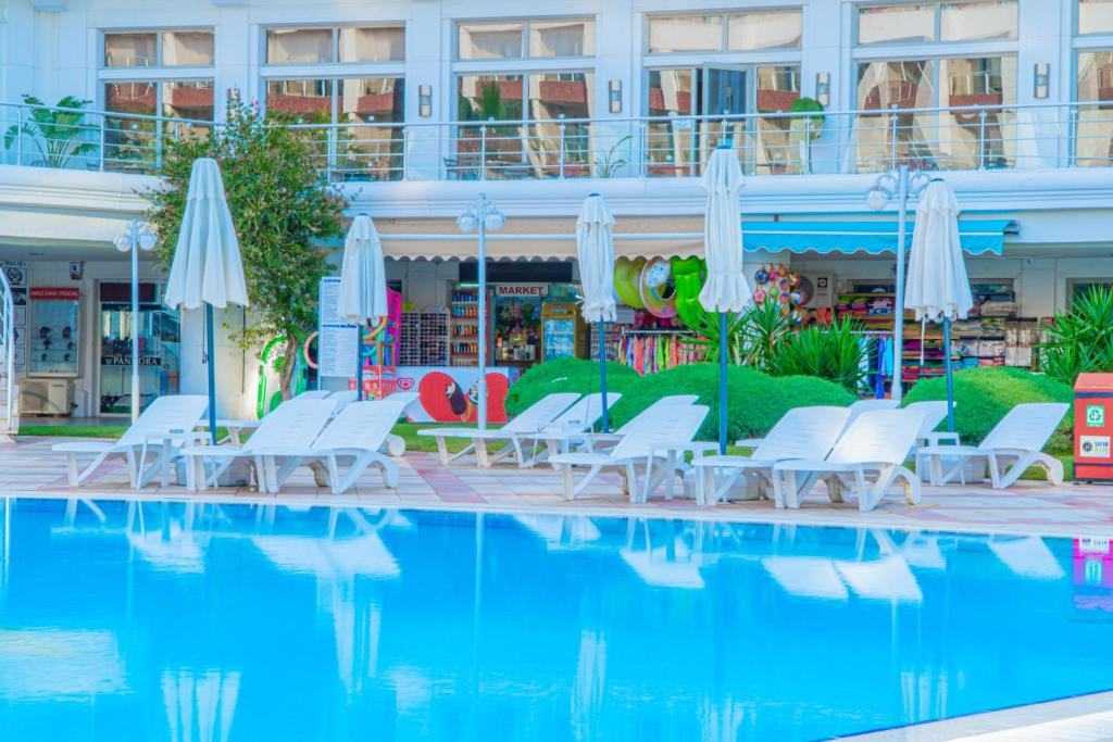 Pineta Park Deluxe Hotel