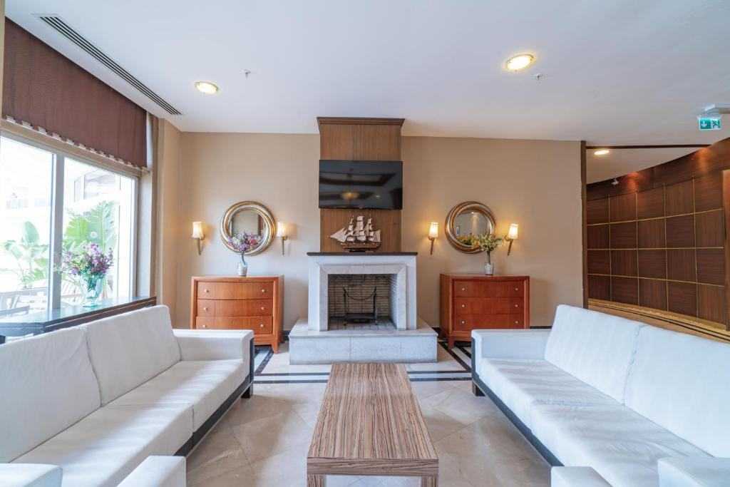 Pineta Park Deluxe Hotel