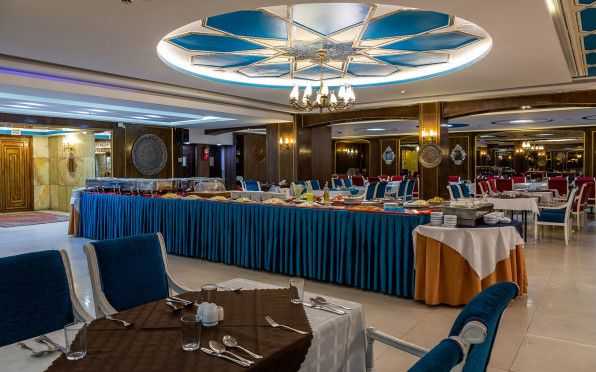 هتل عالی قاپو اصفهان