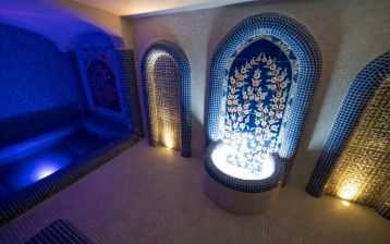 اقامتگاه بومگردی عمارت هفت رنگ شیراز