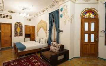 اقامتگاه سنتی قصر منشی